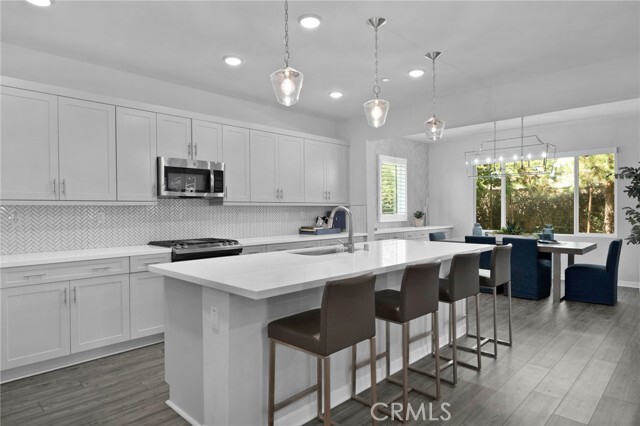 Building Photo - 2621 E Clara Ln