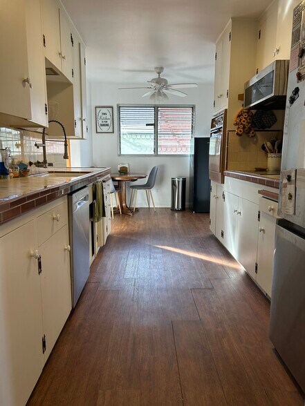 Building Photo - 4781 73rd St