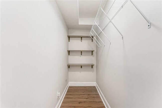 Building Photo - 2794 Mitchell Dr