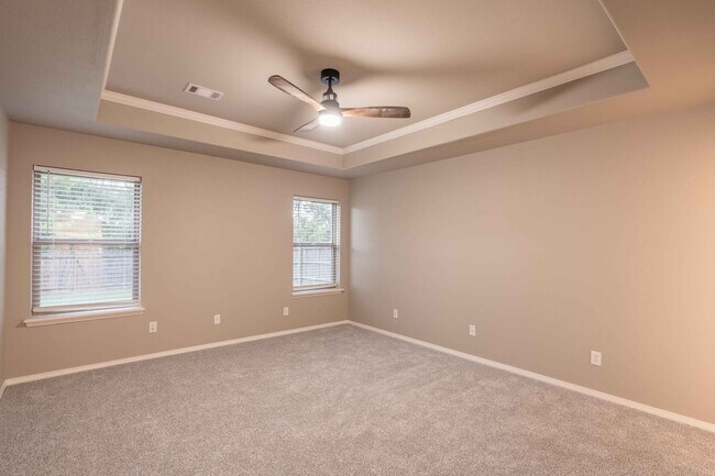 Building Photo - Large 3 Bed 2 Bath House in Broken Arrow - Available Mid March