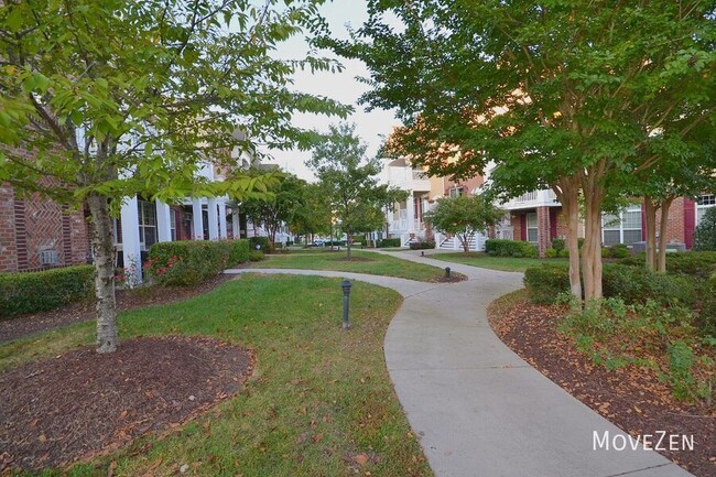 Building Photo - 10420 Sablewood Dr