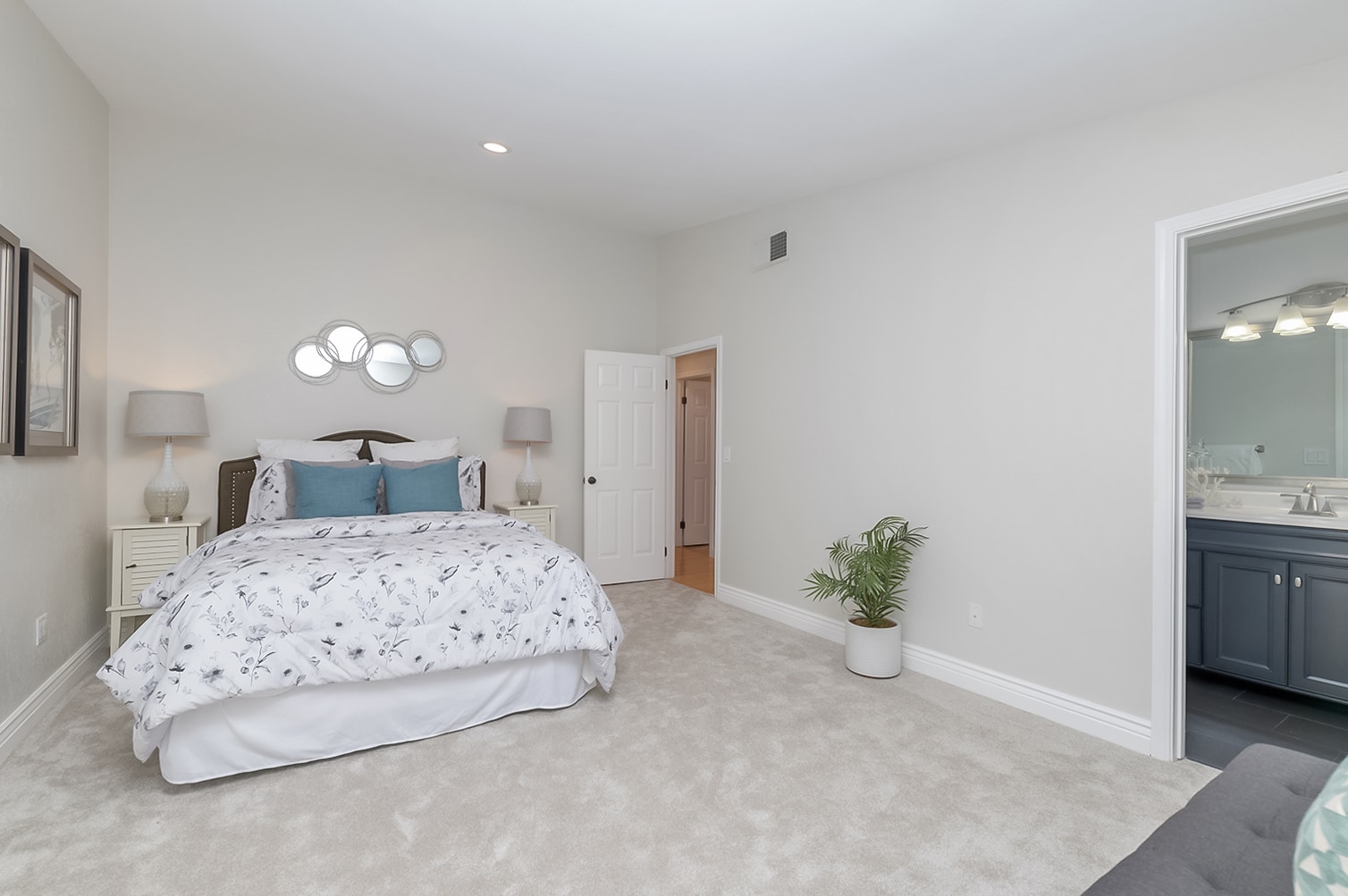 Huge primary bedroom - 1105 Shady Creek Pl