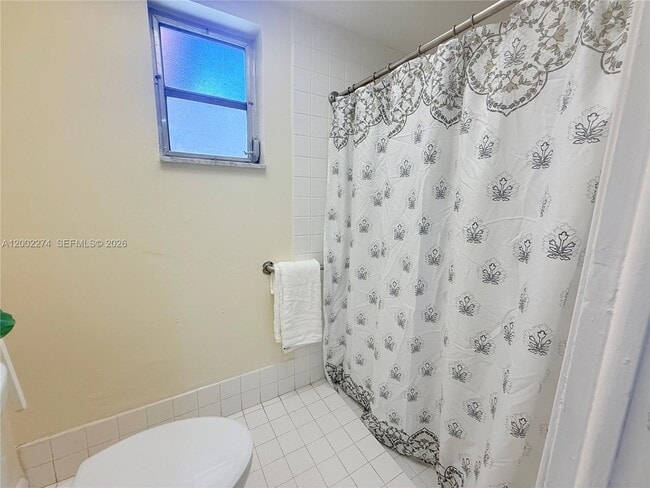 Building Photo - 10620 Sunset Strip