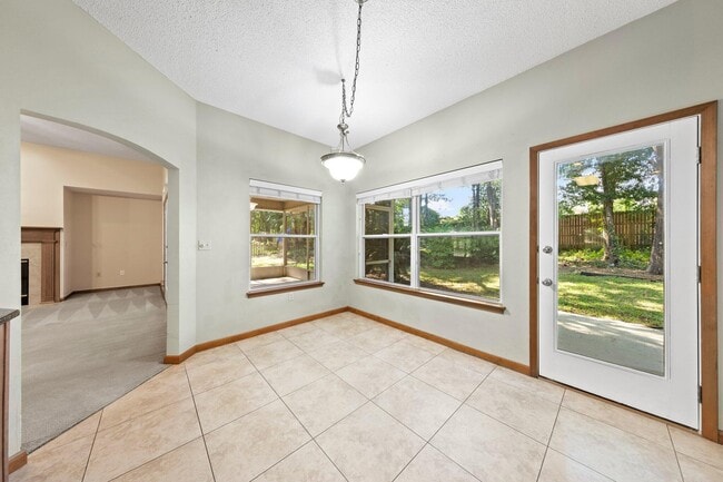 Building Photo - 406 Bally Way