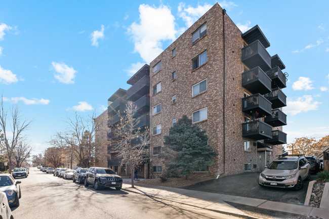 Building Photo - 65 N Clarkson St