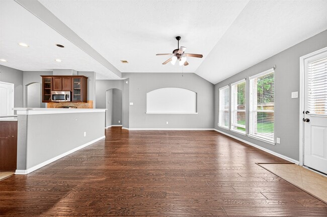 Building Photo - 24822 Diamond Run Ct