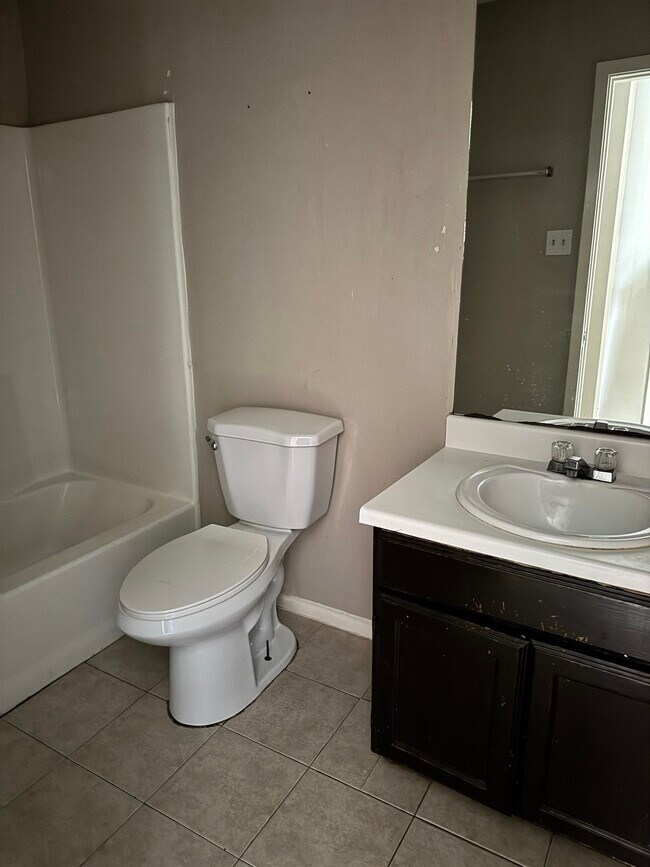 Building Photo - 113 Carter Dr