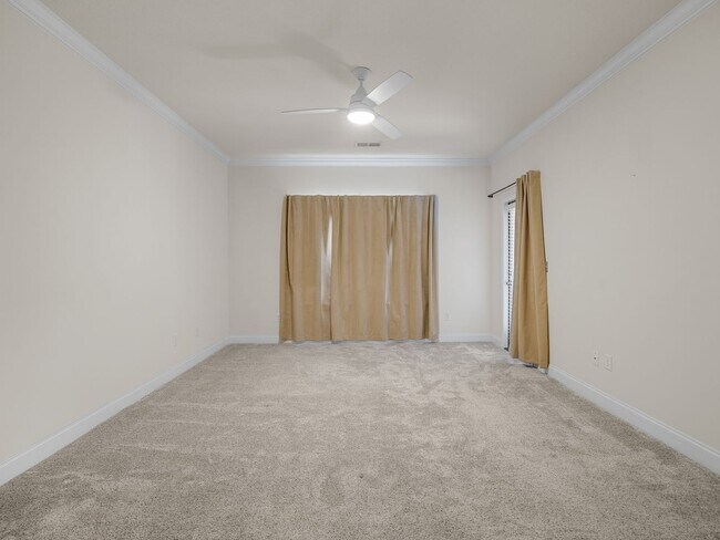 Building Photo - Spacious 4-Bedroom, 2 BA Ranch Home, 2 Car...