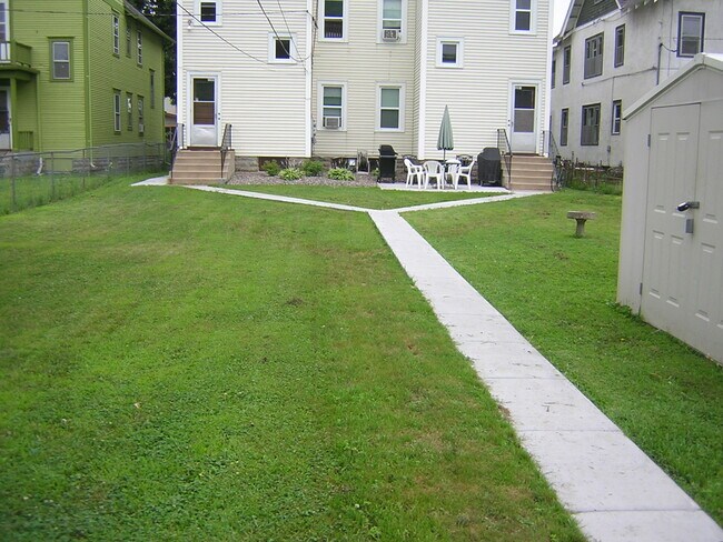 Building Photo - 3207 22nd Ave S