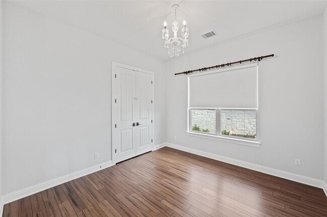 Building Photo - 203 Serene Hilltop Cir