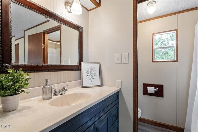 Building Photo - 10317 Giles Rd