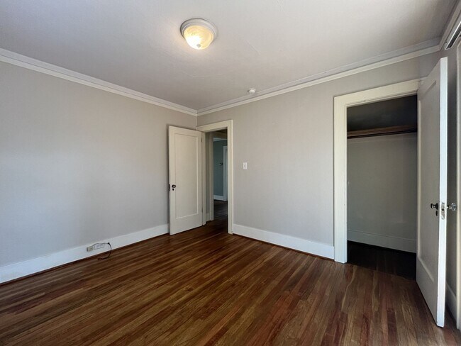 Building Photo - Charming Portland Home with Original Hardwood Floors, Finished Basement & Large Kitchen