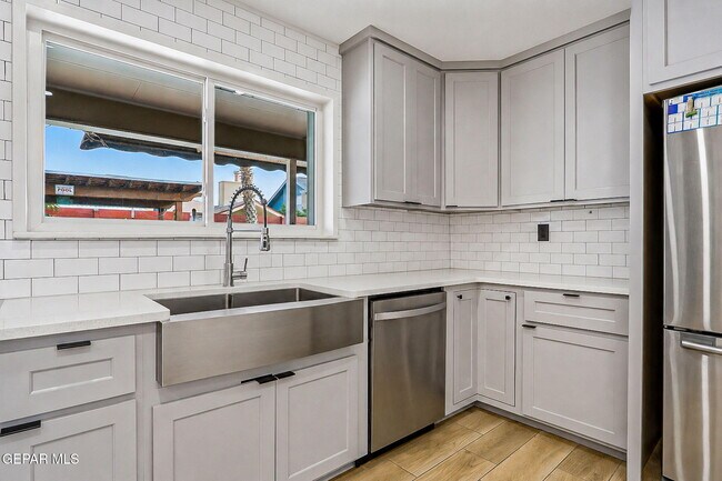 Building Photo - 4504 Maj Sprague Ave