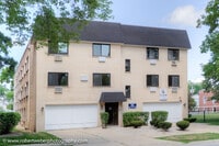 Building Photo - 800 Graceland Ave