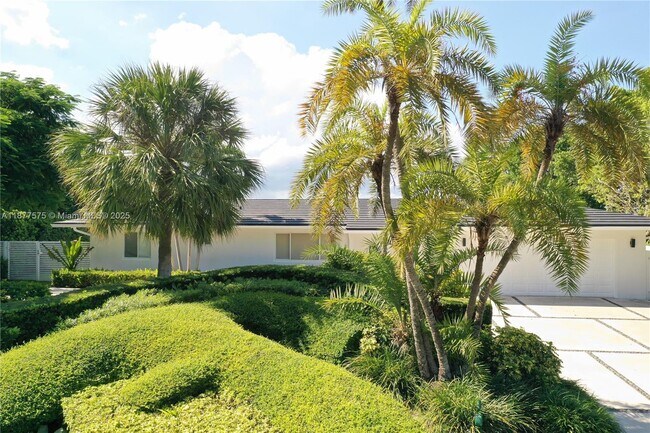 Building Photo - 200 Harbor Dr