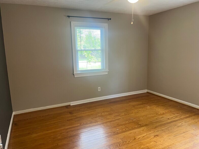 Building Photo - 119 Stribling Ave