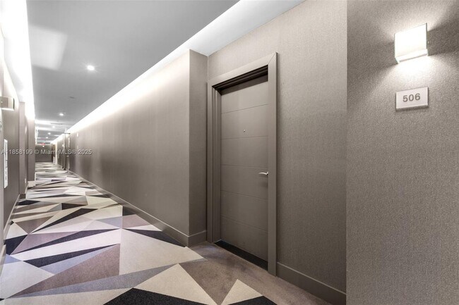 Building Photo - 17111 Biscayne Blvd