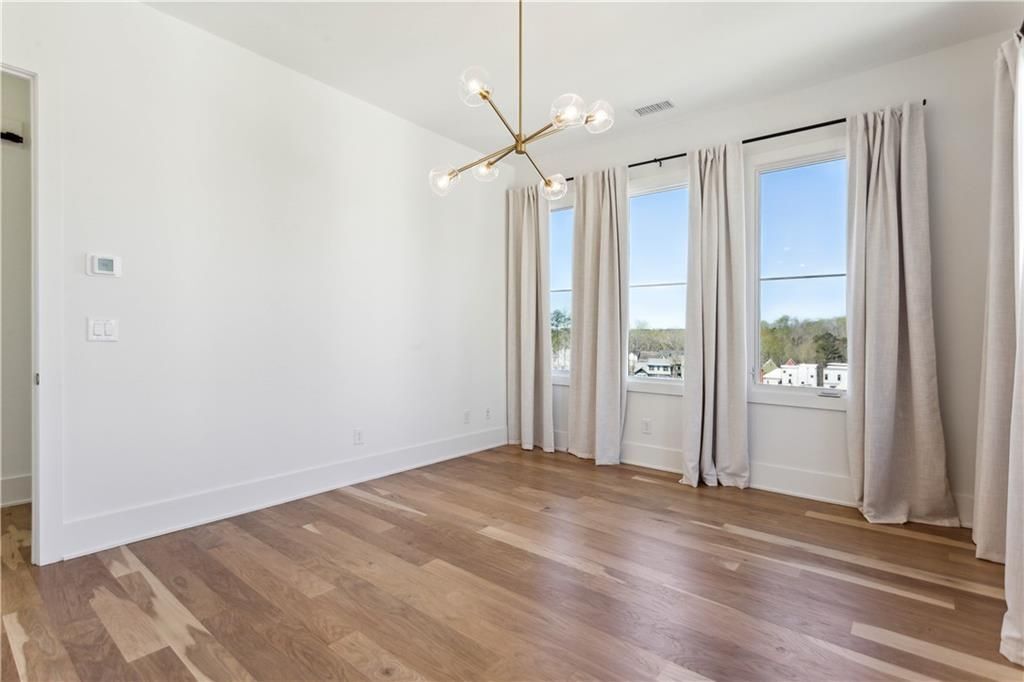 Building Photo - 10965 Serenbe Ln