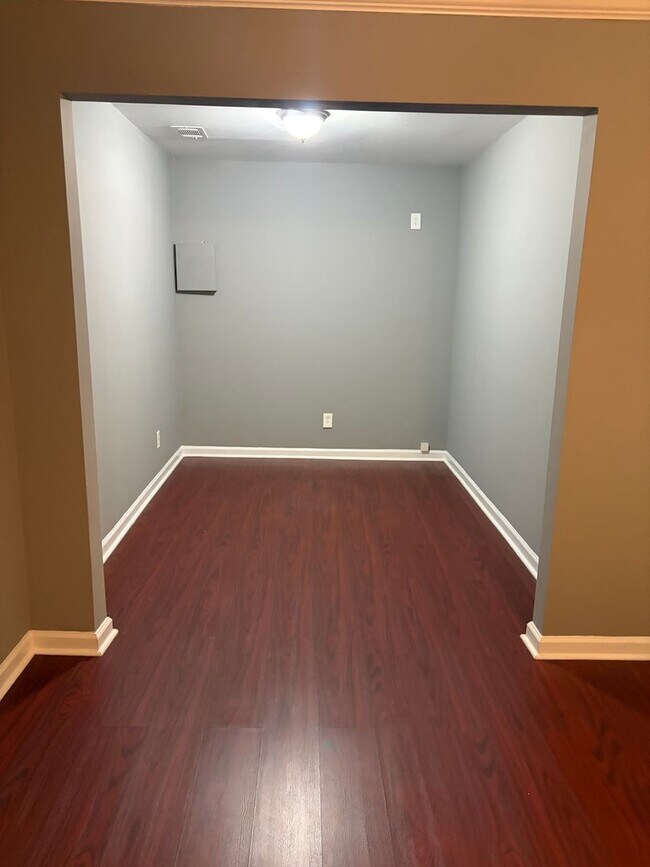 Building Photo - Beautiful Home with Finished Basement
