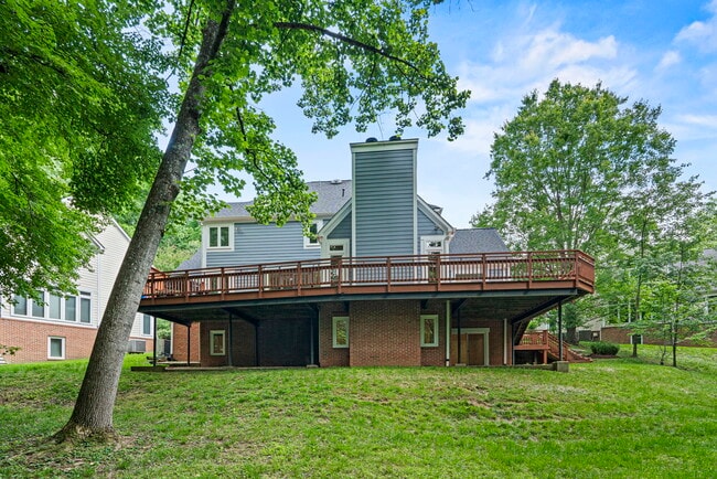Building Photo - 7926 Long Ridge Ct