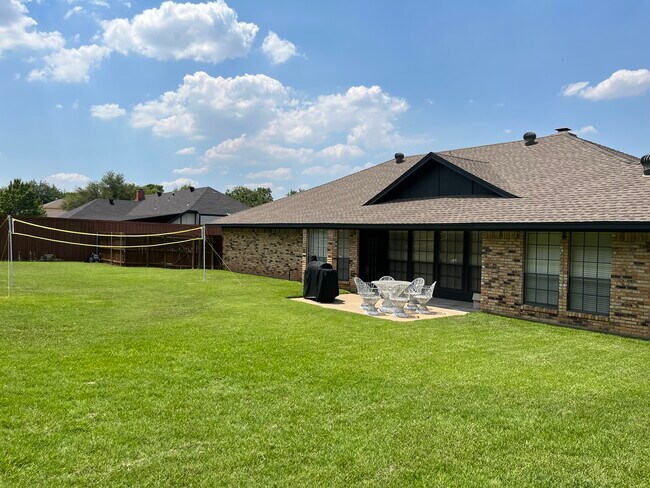 Building Photo - 206 Turpin Dr