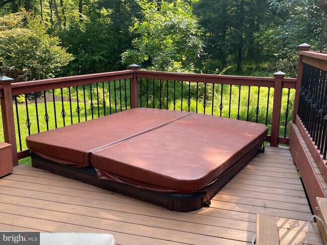 Building Photo - 1226 Pine Grove Rd