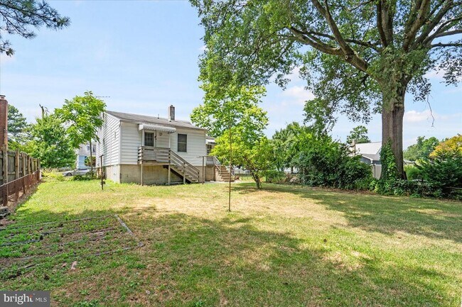 Building Photo - 303 Miles Rd