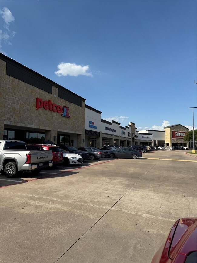 Building Photo - 710 Bel Air Dr