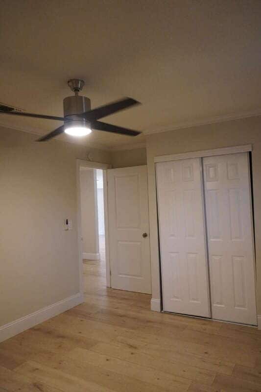 Building Photo - 8021 Glen Eva Way