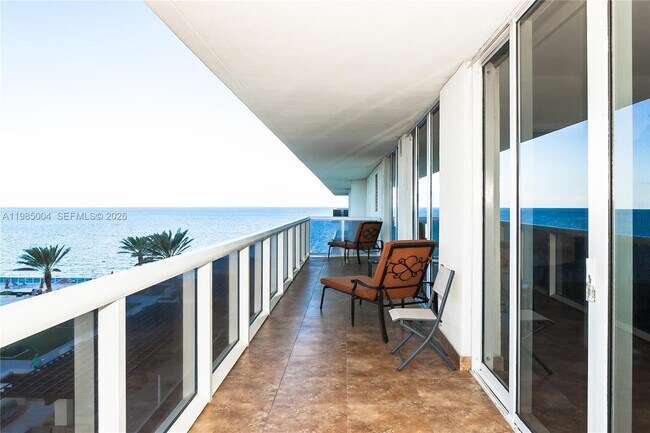 Building Photo - 1830 S Ocean Dr