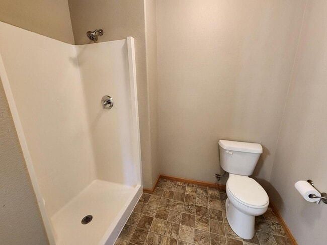 Building Photo - 2210 W Lake Rd