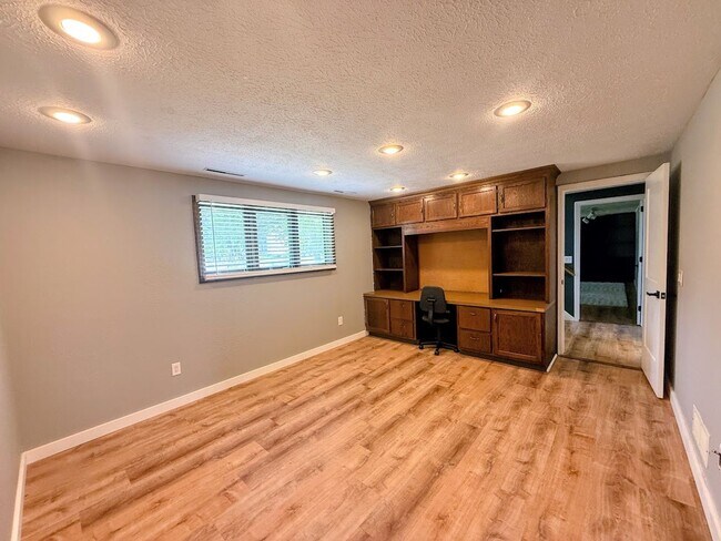 Building Photo - Four-bedroom two-bathroom home for rent in Jackson Township