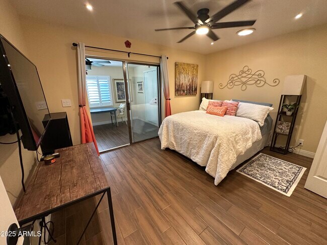 Building Photo - 4328 E Capri Ave