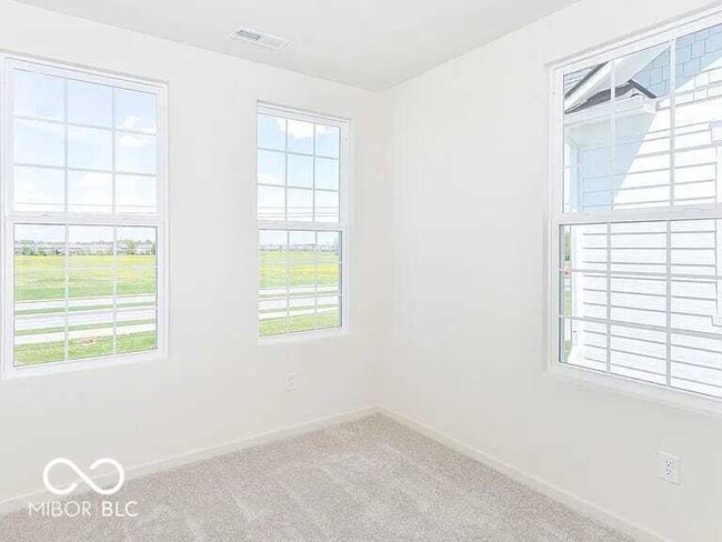 Building Photo - 1740 Blenker Dr