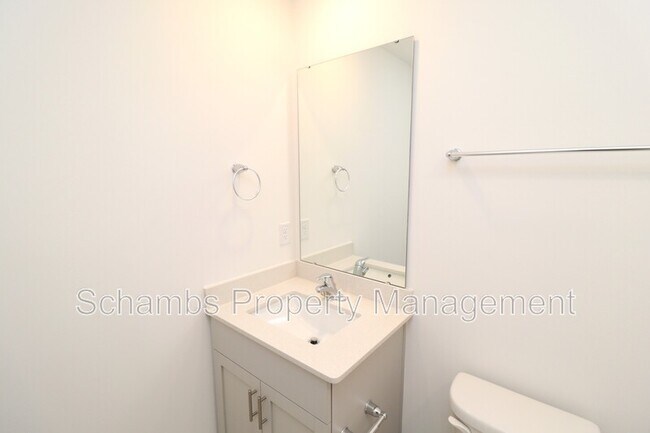 Building Photo - 360 Freestall Dr