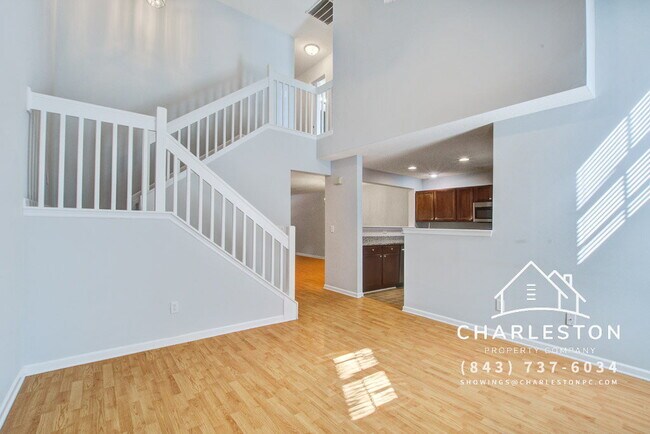 Building Photo - 230 Darcy Ave