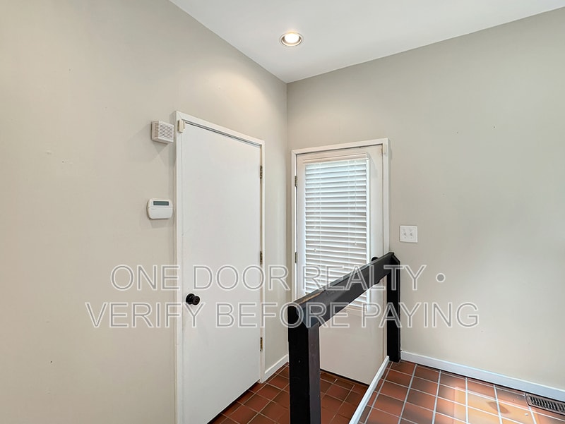 Building Photo - 609 Indian Springs Ct
