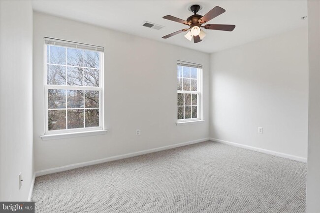 Building Photo - 2809 Forest Run Dr