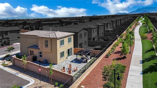 Building Photo - 8907 Roadrunner Ravine St