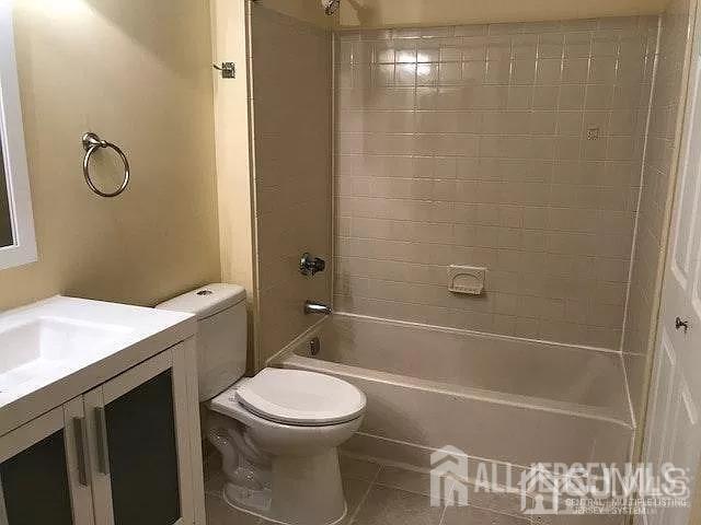 Building Photo - 8402 Tamarron Dr