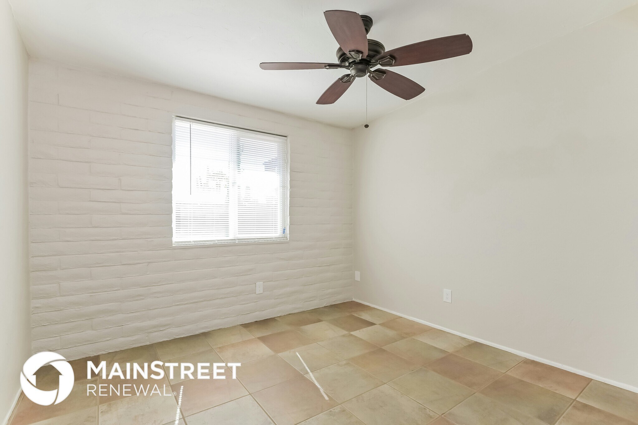 Building Photo - 7520 E Stella Rd