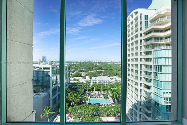 Building Photo - 3400 SW 27th Ave