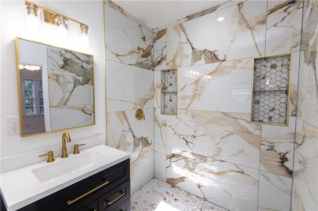 Building Photo - 88 Karland Dr NW