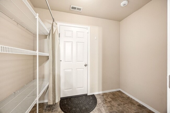 Building Photo - 3 Bedroom 2.5 bath Foxglove Meadows Home $3495.00