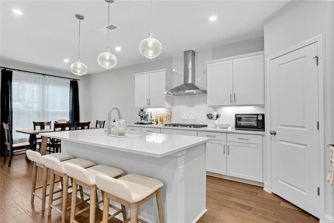 Building Photo - 400 Renwood Trl