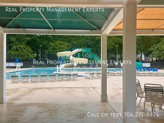 Building Photo - 6029 Whitechapel Ct