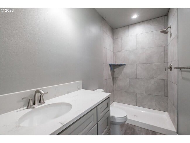 Building Photo - 1-Bedroom 1 Bath Apartment