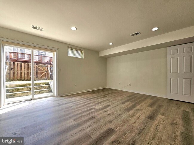 Building Photo - 15328 Elizabeth Burbage Loop