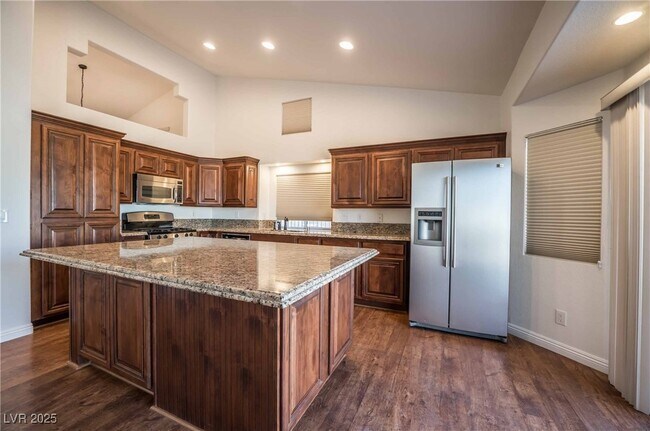 Building Photo - 8117 Creek Water Ln