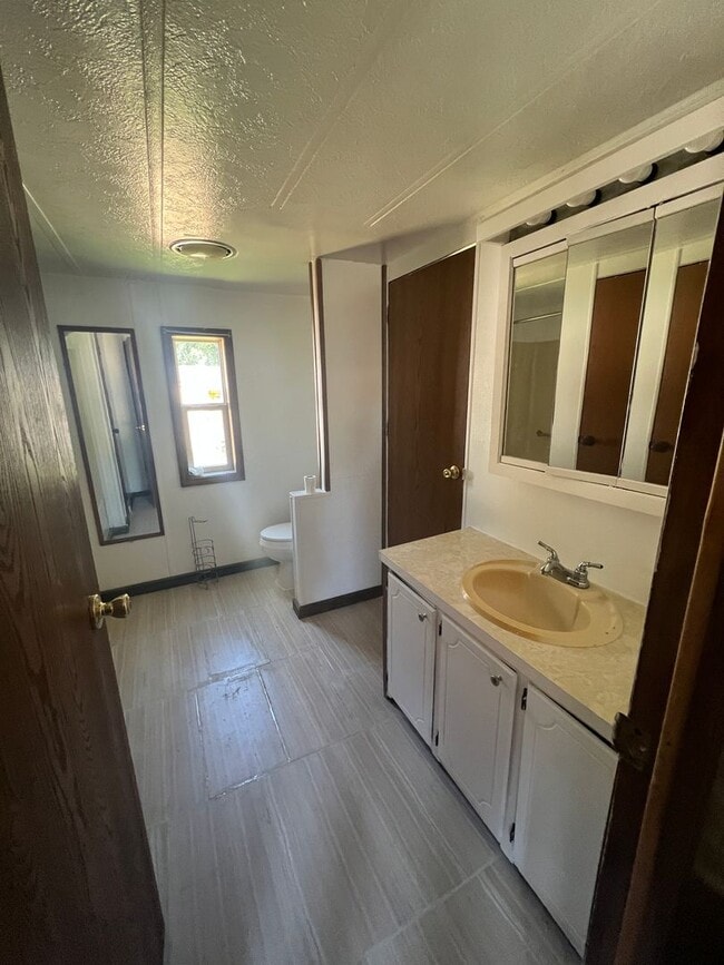 Building Photo - Click the “Apply Now” button or email wapmrentals@gmail.com for a prompt response.